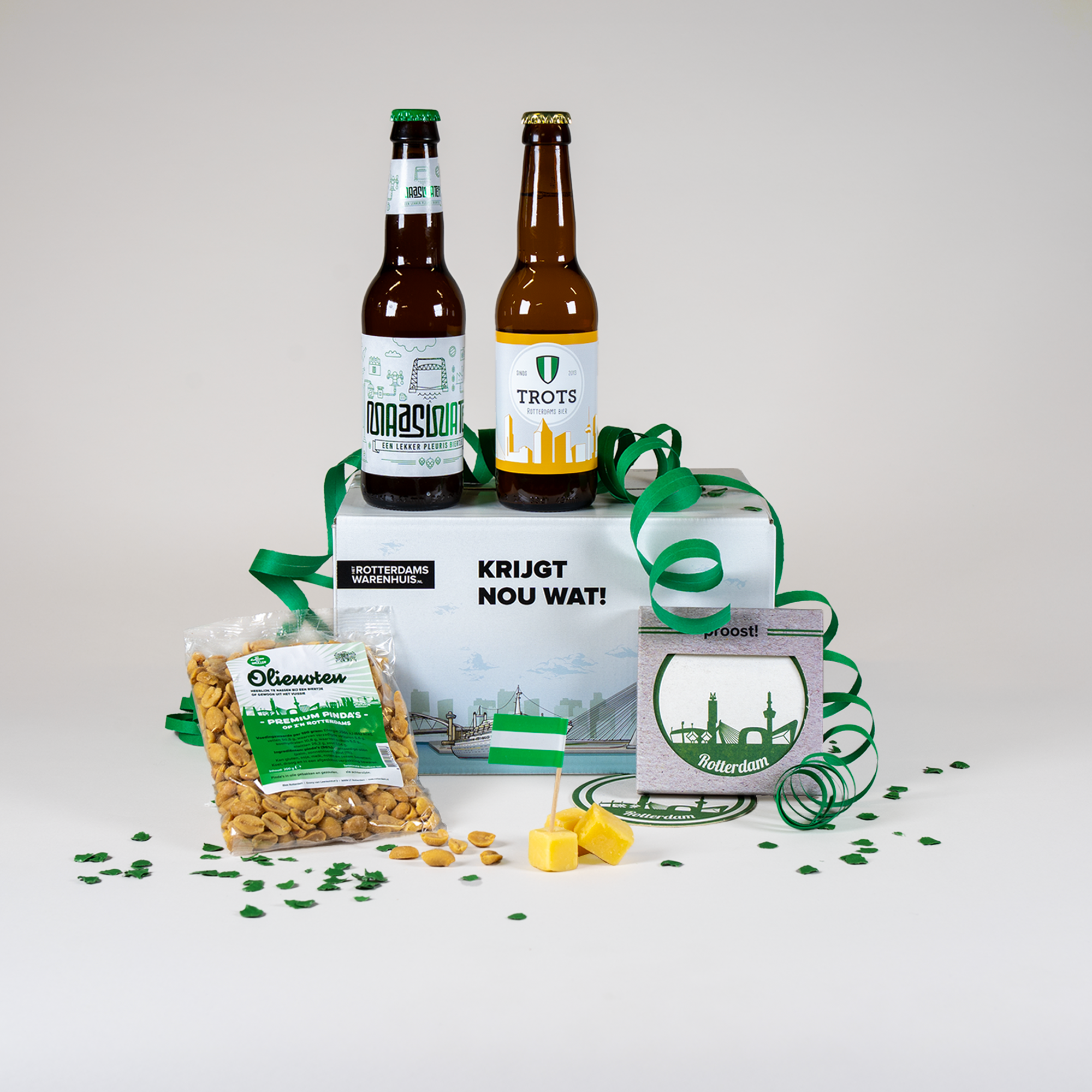 Afbeelding van een borrelpakket bier gezellig